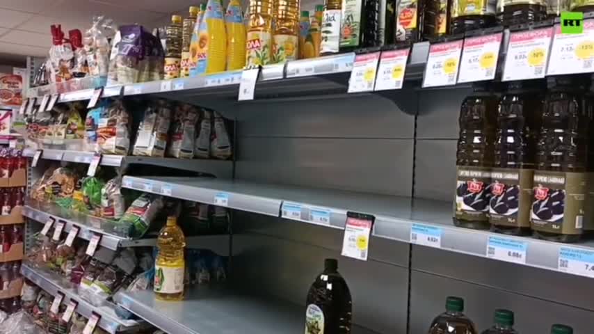 Rady v obchodoch v Aténach. Aj na Slovensku bez pšenice za chvíľu hladomor?