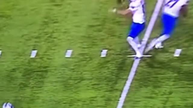 Turf monster plays great defense. Buffalo Bulls vs Ohio bobcats college football Mac conference.