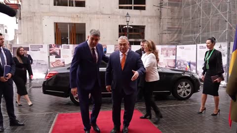 (P) Întampinarea prim-ministrului României, Marcel Ciolacu, de catre PM Ungariei, Viktor Orbán