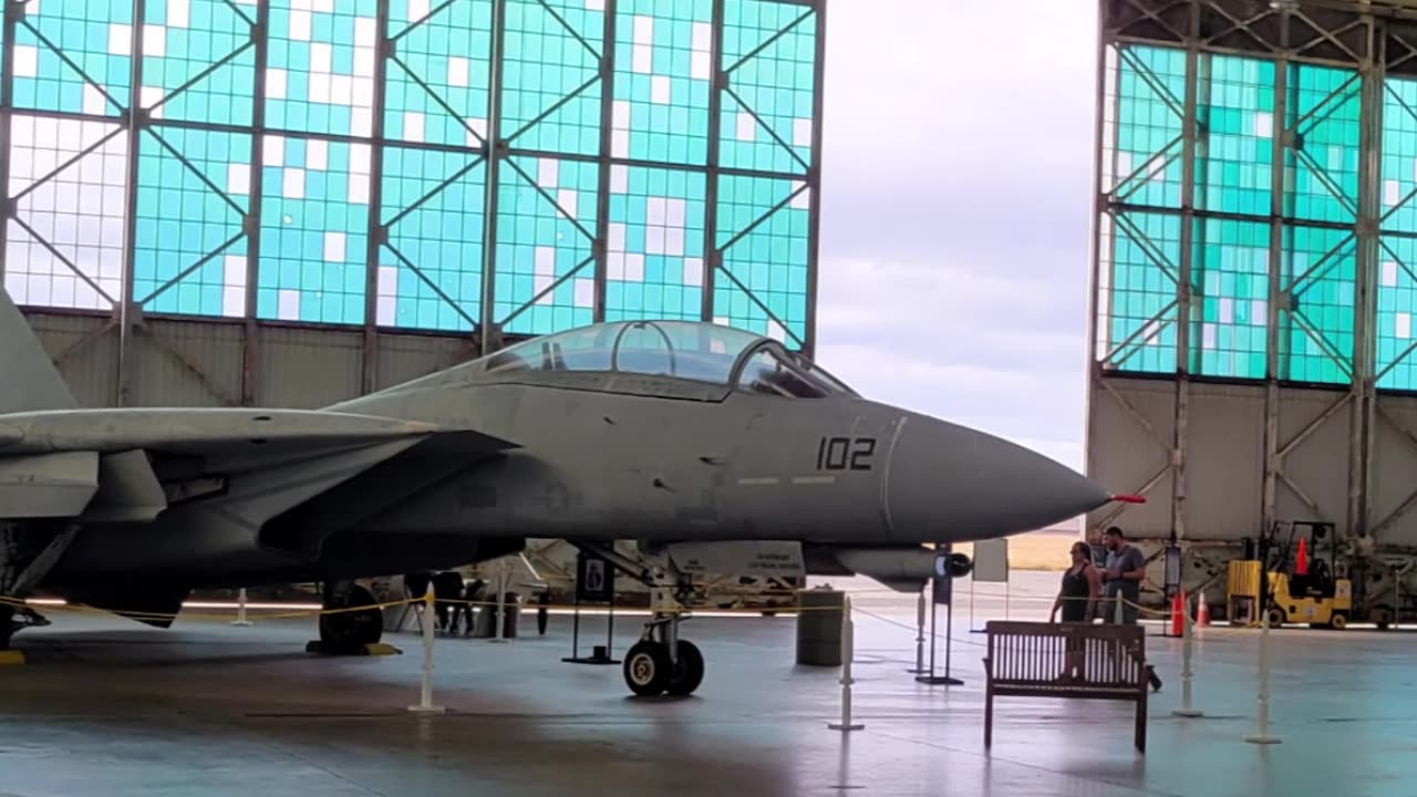 Pearl Harbor Aviation Museum: Soar Through History 🛩️