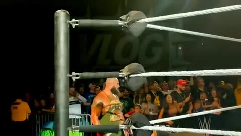 BRAUN STROWMAN DESTROY OMOS WWE LIVE EVENT 2023