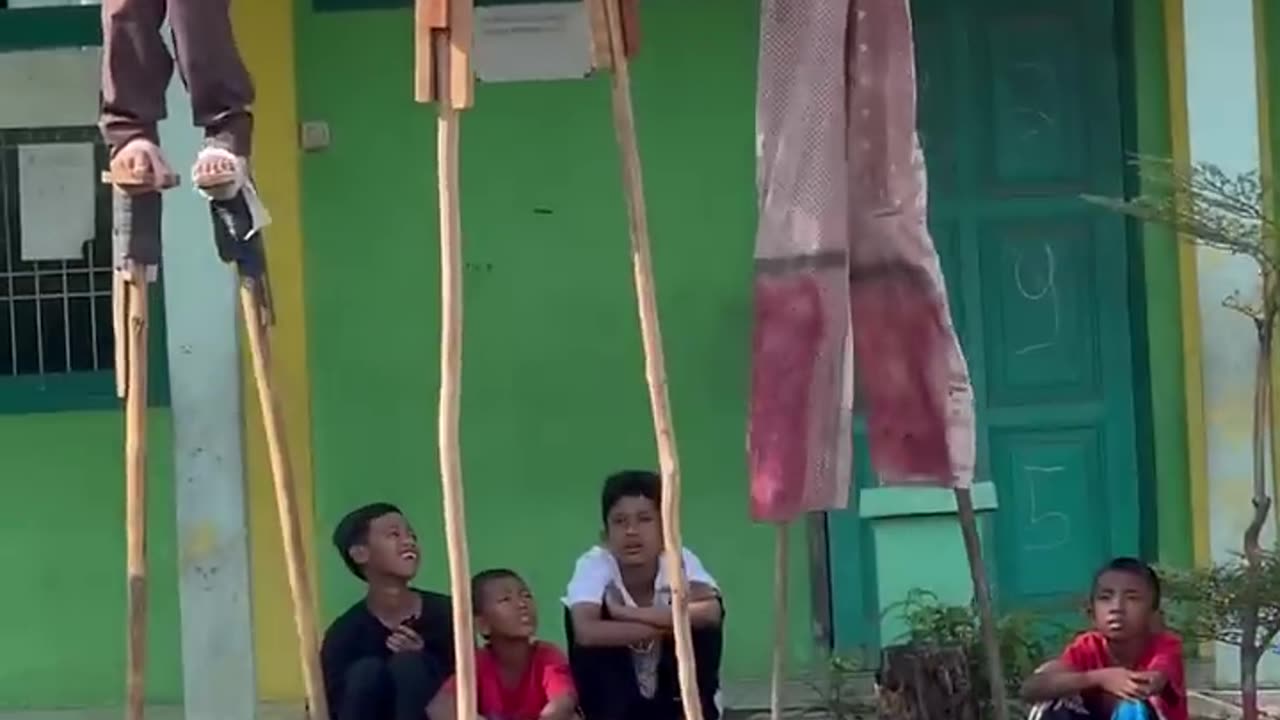 Aksi Pakai Jangkungan #Ekstrem