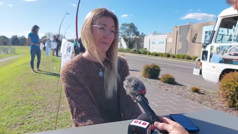 Some Singleton Voices Cafe Locked Out