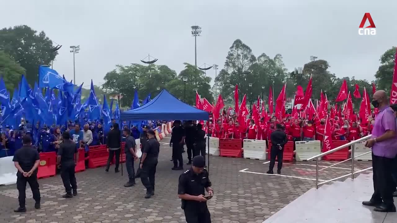 Malaysia GE15: Supporters show up in force at nomination centres