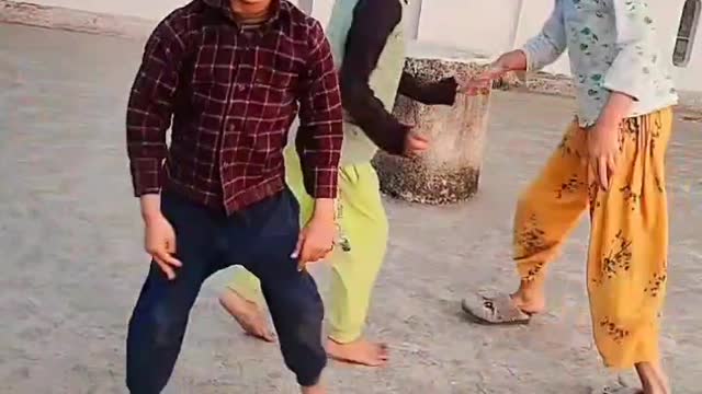 Funny kids dance