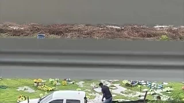 Video: denuncian camioneta arrojando escombros en la vía Turbaco