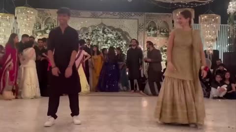 Hania Amir dance with her Boyfriend