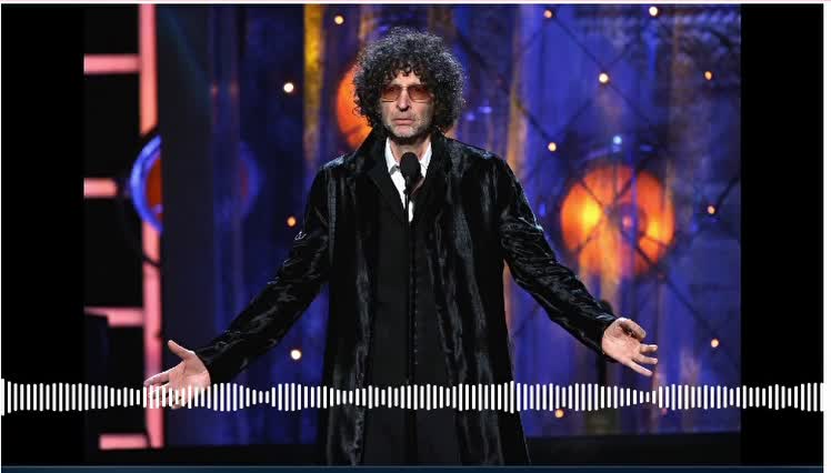 Howard Stern mocks Chris Wallace for leaving Fox News and joining CNN