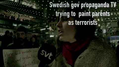 SVT intervjuar Family United på Sergels Torg 2022 Nov 25