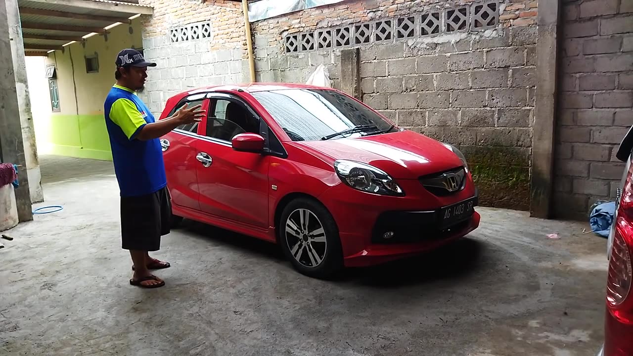 HONDA BRIO RED COLOR