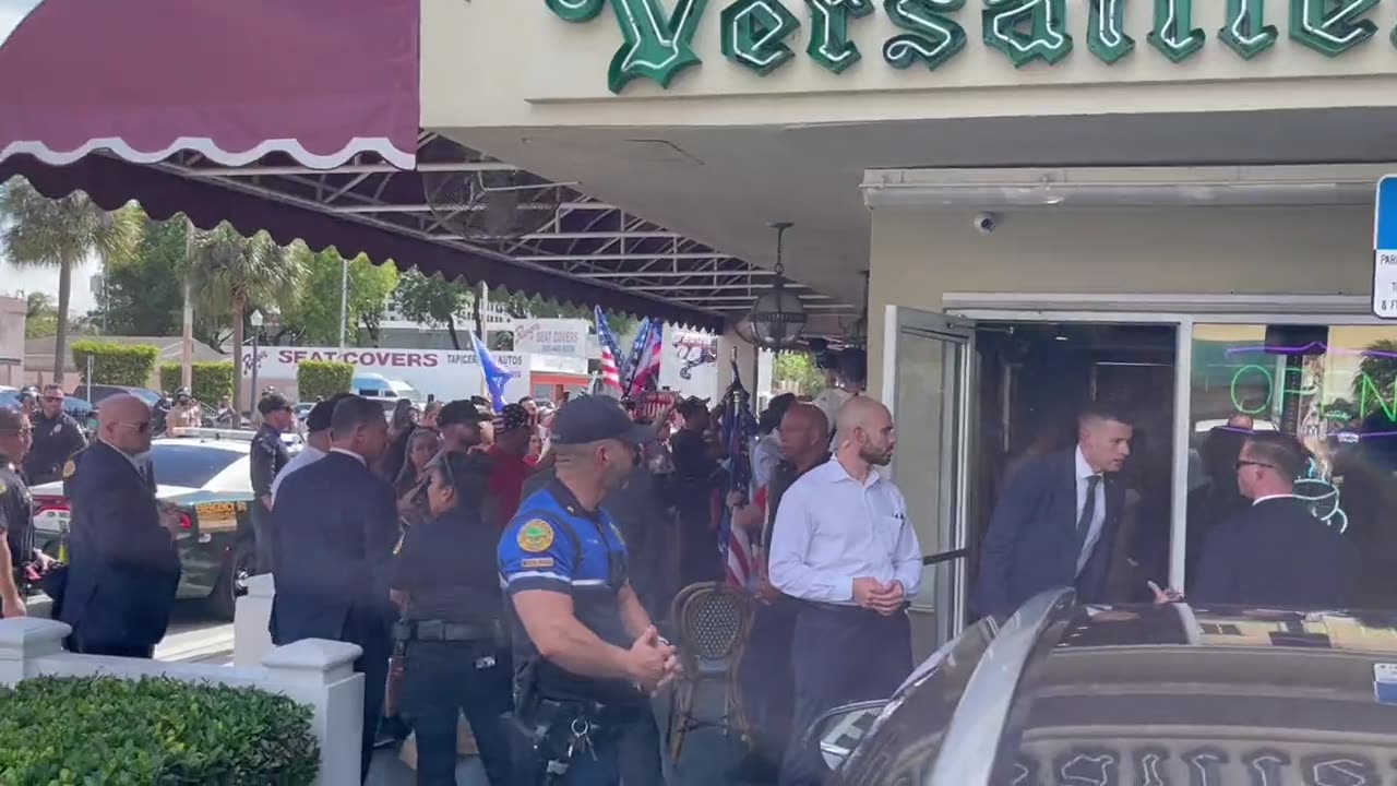 Dan Scavino Jr.🇺🇸 6/13/2023 | Versailles Restaurant on Calle Ocho