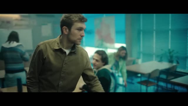 School Thugs Are Unaware Their New History Teacher is an Undercover Agent