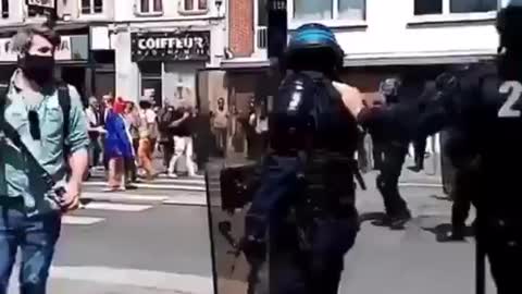 LA FRANCIA CONTRO MACRON IN MANIFESTAZIONE!🇲🇫🇲🇫