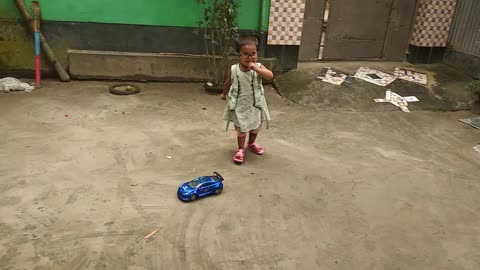 Video of small children's toys 3