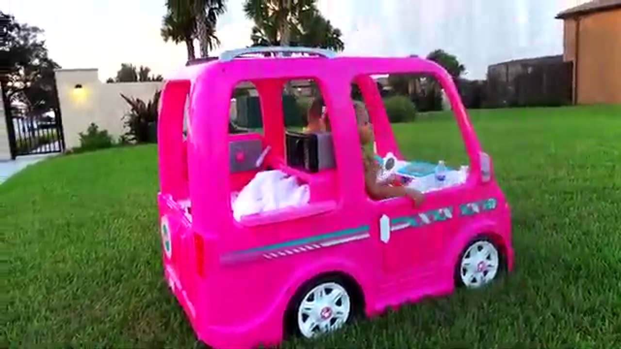 Diana and her Barbie car - Camping adventure(720P_60FPS)