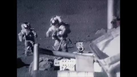 Astronauts Falling on the moon 🌙