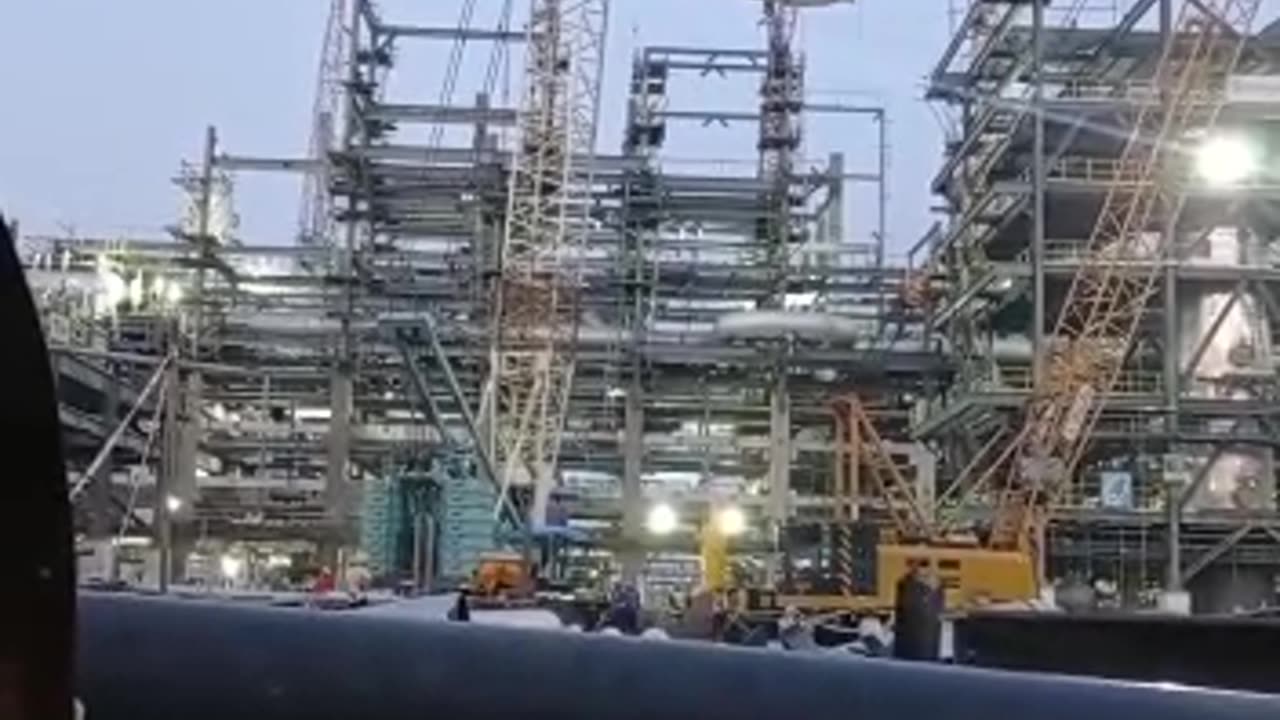 Working construction site review