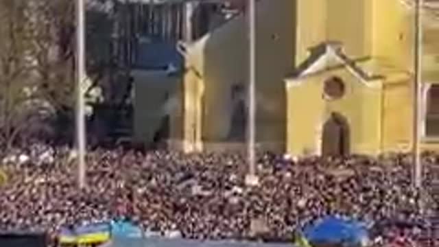 Massive protest in the capital of Estonia against Putin. 🇪🇪🇺🇦