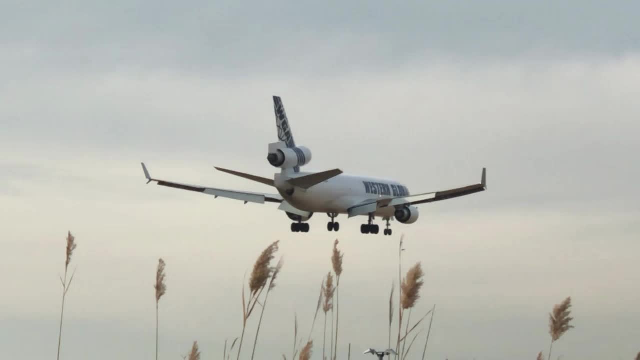 McDonnell Douglas MD-11