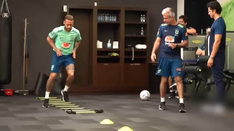 NEYMAR CHOCOU O MUNDO NOVAMENTE NA VOLTA AOS TREINO DA SELEÇÃO BRASILEIRA😯