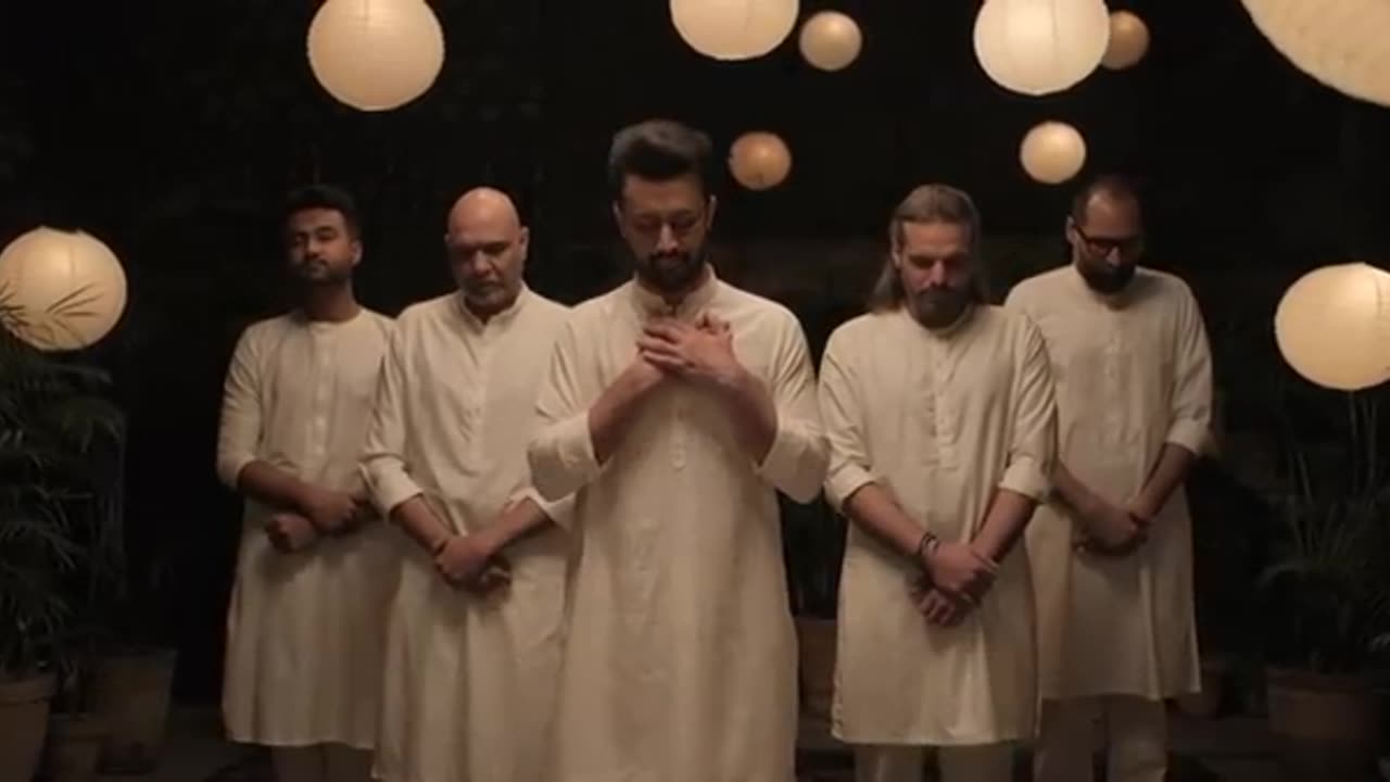 | Mustafa Jaan E Rehmat Pe Lakhon Salam | Naat | Feat. Atif Aslam
