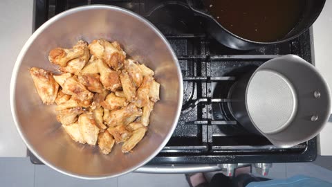 Cajun Wet Wings (With Remoulade Sauce)