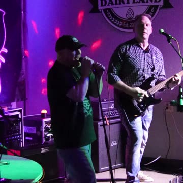 Sour Puss Band sings Bush's song Machinehead