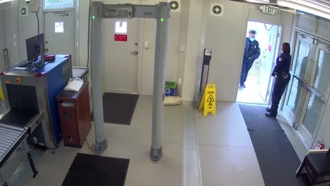 0972USCG00SouthTrailer_2021-01-06_12h00min01s963ms.mp4