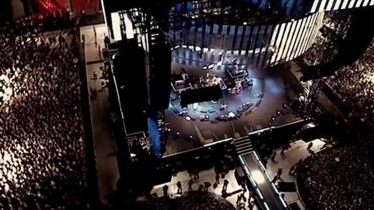 Best Of You - Foo Fighters ( Live )