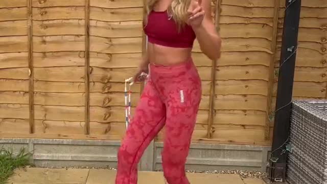 Fun footwork to try 💃🏼 #jumprope #footwork #tutorial