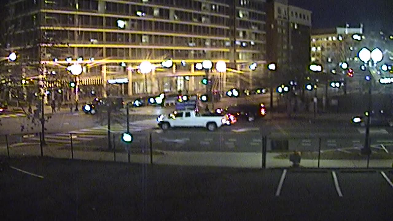 1901LOTS00Lot11SenateParking_2021-01-06_17h33min04s027ms.mp4