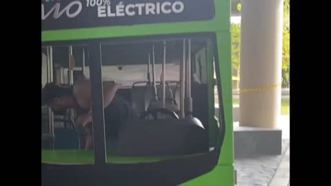 Subiendonos al teleférico de Cali colombia