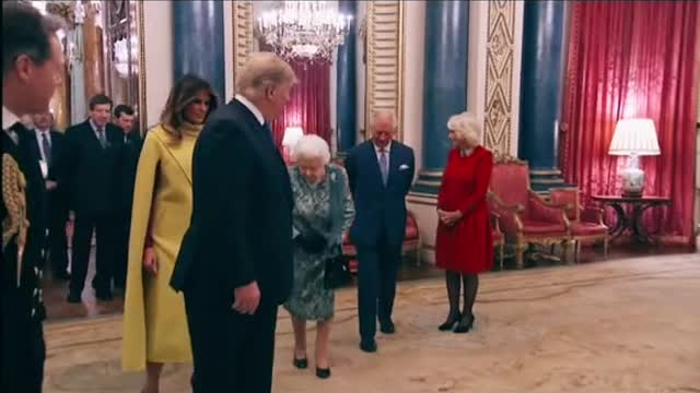 TrumpLeaving " Queen Behind in their Meeting!Meeting!