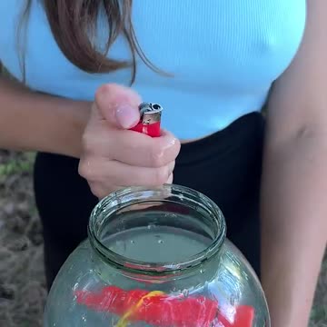 The GIRL who knows more than YOU! 🔥#camping #survival #bushcraft #outdoors #fire