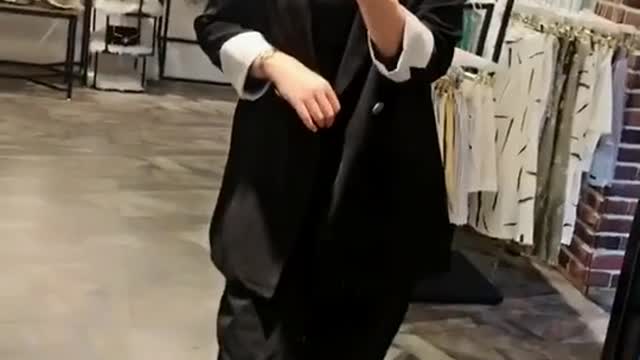 Small suit collocation, the upper body beauty, beautiful;