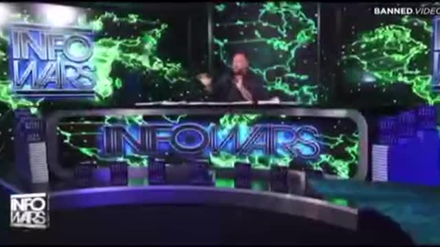 Trump Refuses to Denounce Vaccines on Alex Jones' Show