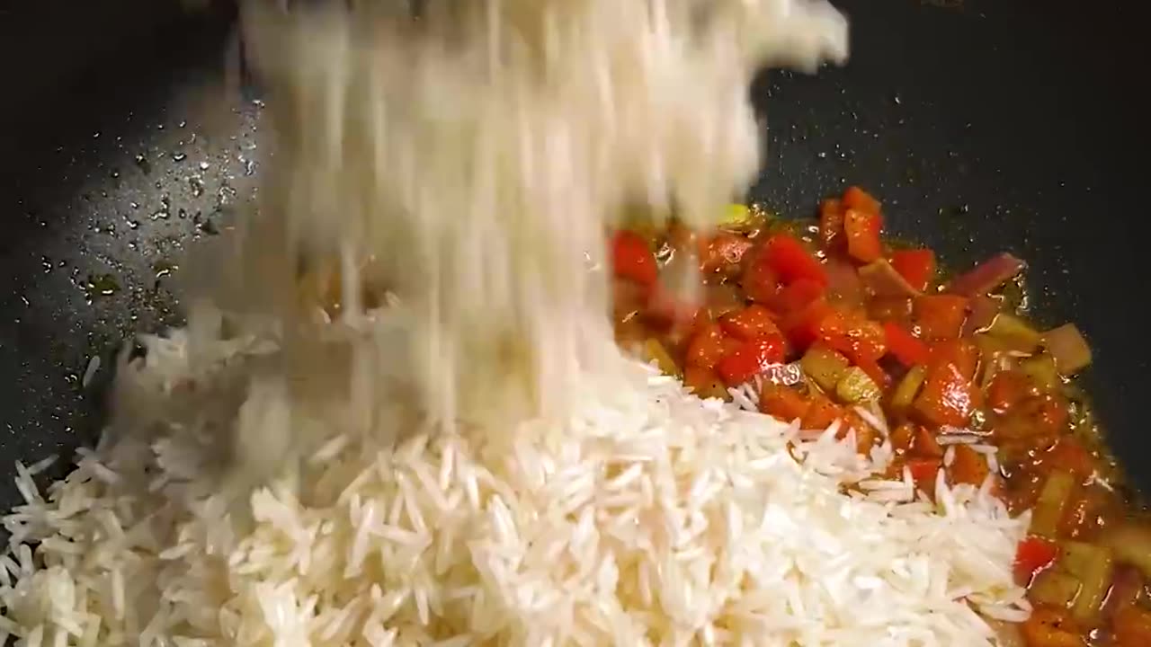Chicken and Rice 😋 #chickenandrice #food #asmrsounds #Foodcommunity
