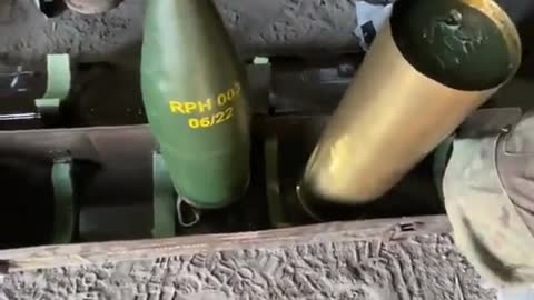 Preparing 122mm Shells