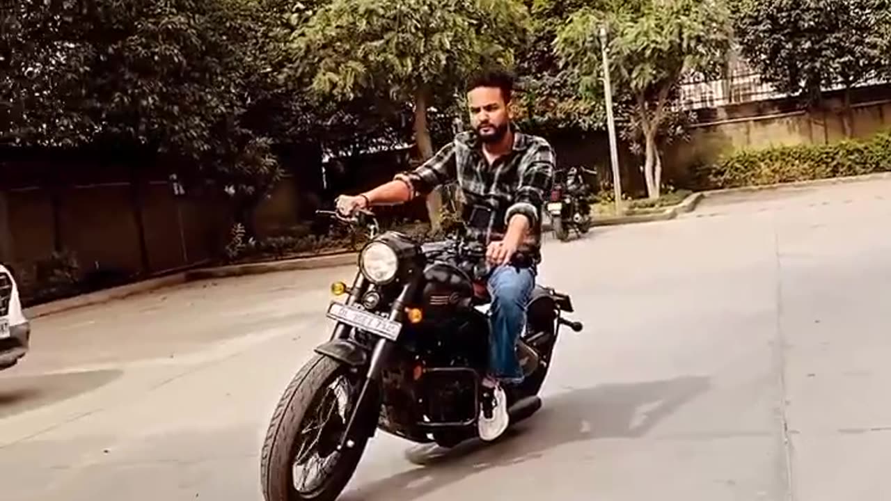 Harley Davidson driving INDIA guy #harley