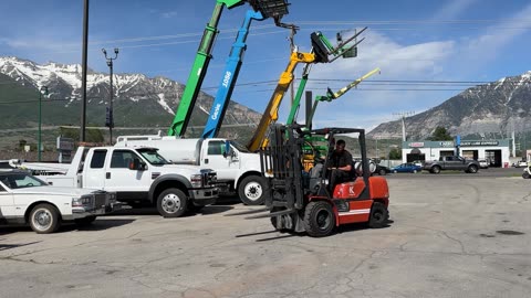 Warehouse Forklift 5,500 LB 3 Stage Side Shift 15' 3" Lift LPG Kalmar