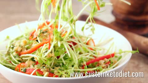 KETO THAI STYLE TOM YAO SALAD