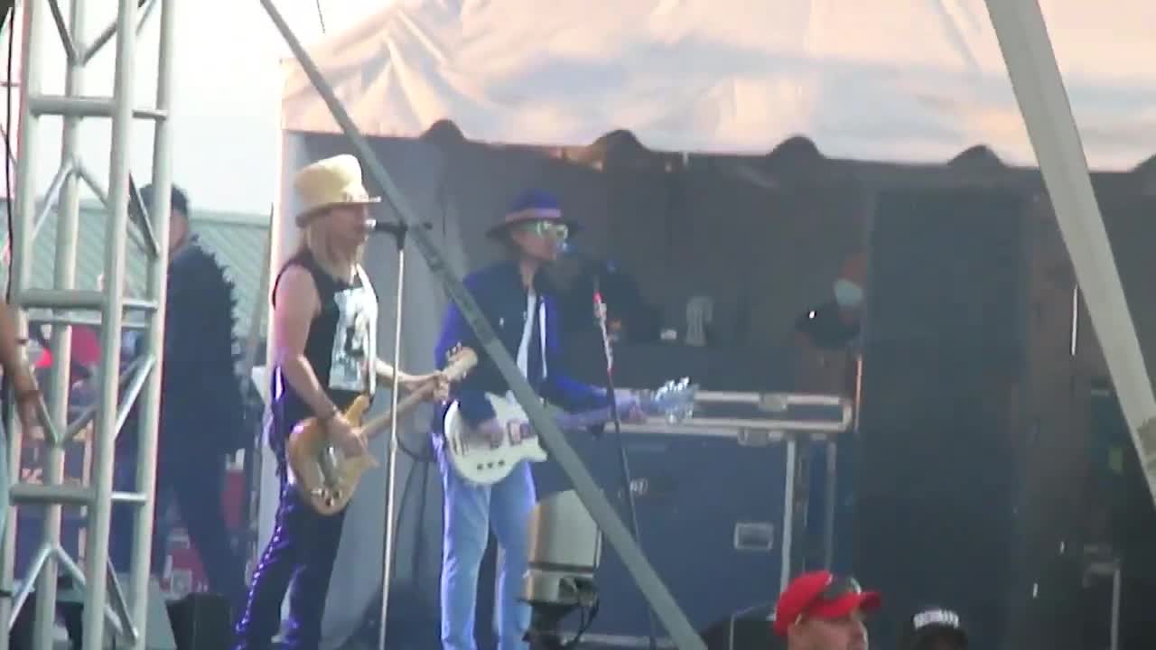Cheap Trick Live i Want You To Want Me