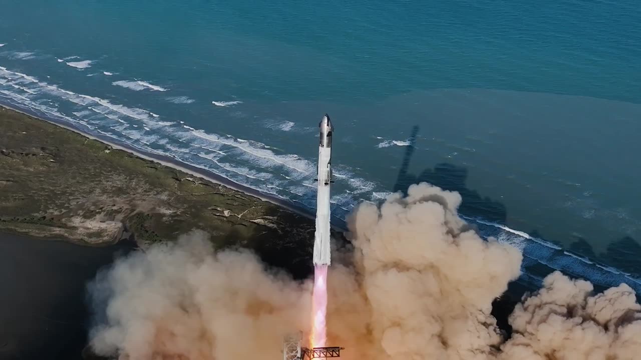 Liftoff of Starship’s sixth flight test