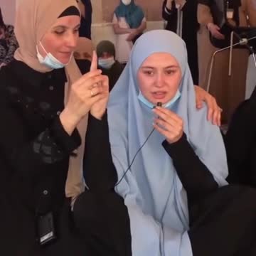 شاهد فيديو# الفتاه الذي_ دخل # دين الاسلام