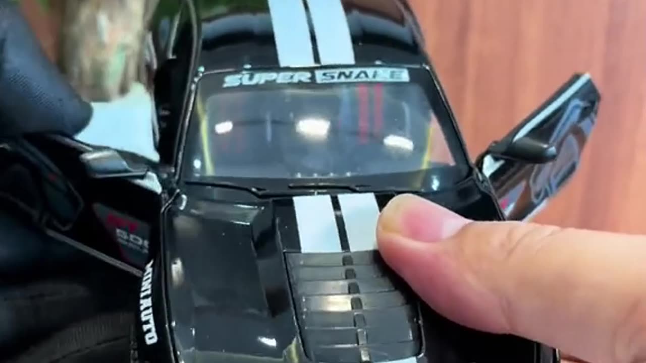 1:24 Ford Mustang Shelby GT500 Car Model