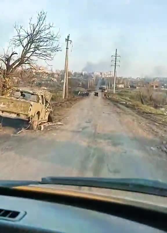 The road to Artemovsk has become a grave for many Khokhols