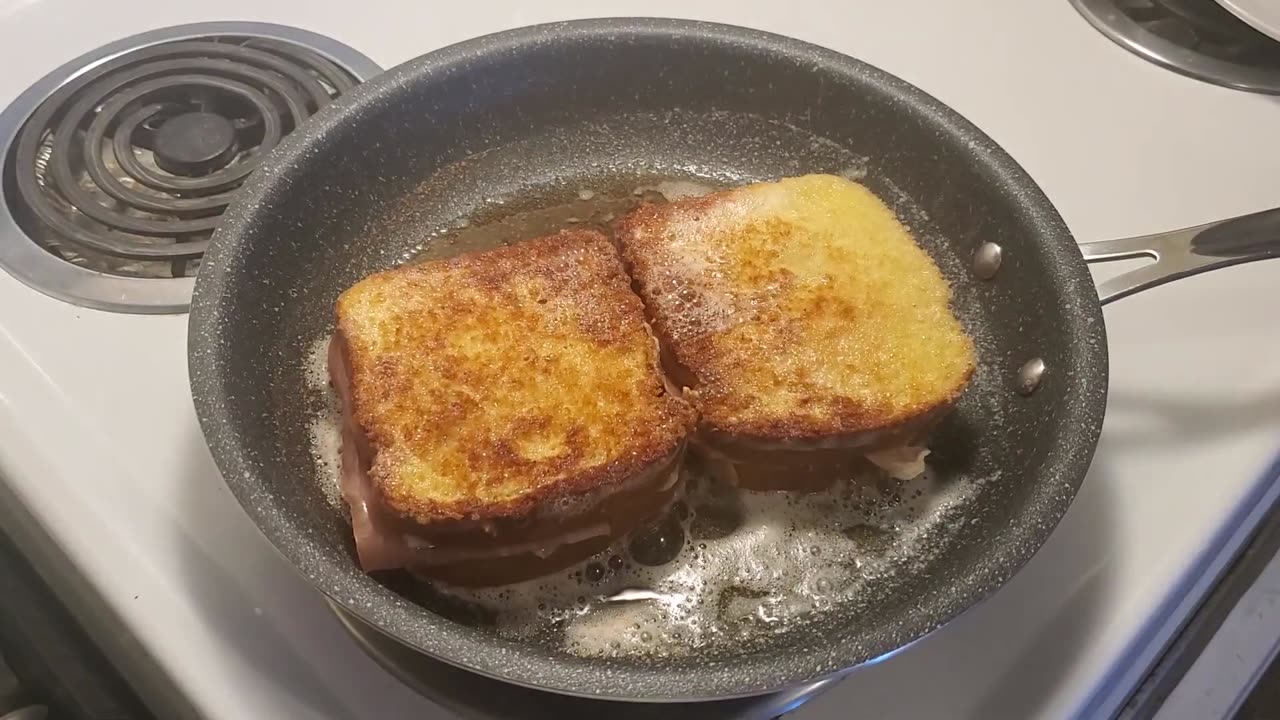 Monte Cristo upgraded with Prosciutto and Havarti cheese