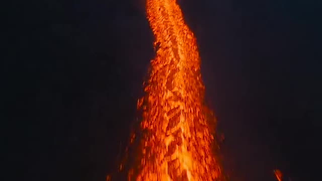 #POV: Flying over Volcan Pacaya in Guatemala 🌋 (🎥: Julio Carvajal) #fpv #drone #travel
