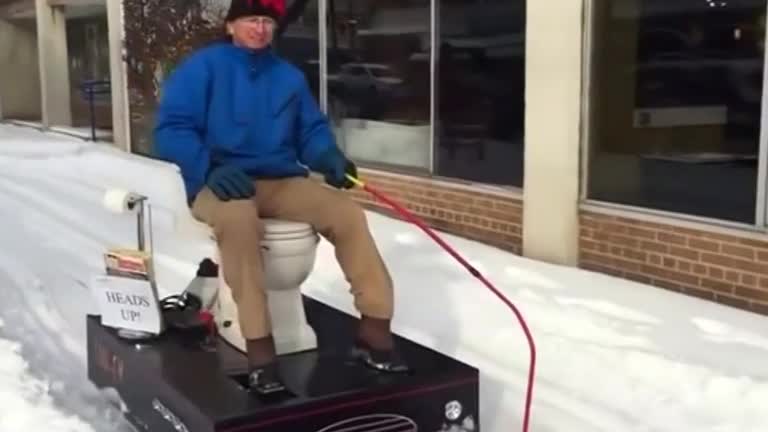 Maryland man builds a snow toilet