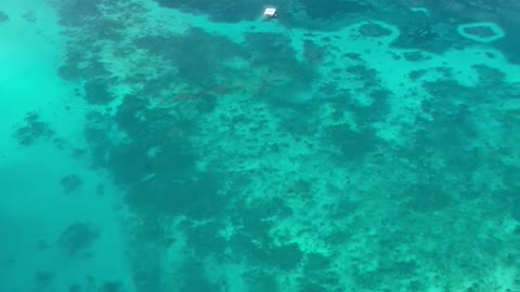 Cairns from the sky - great reef